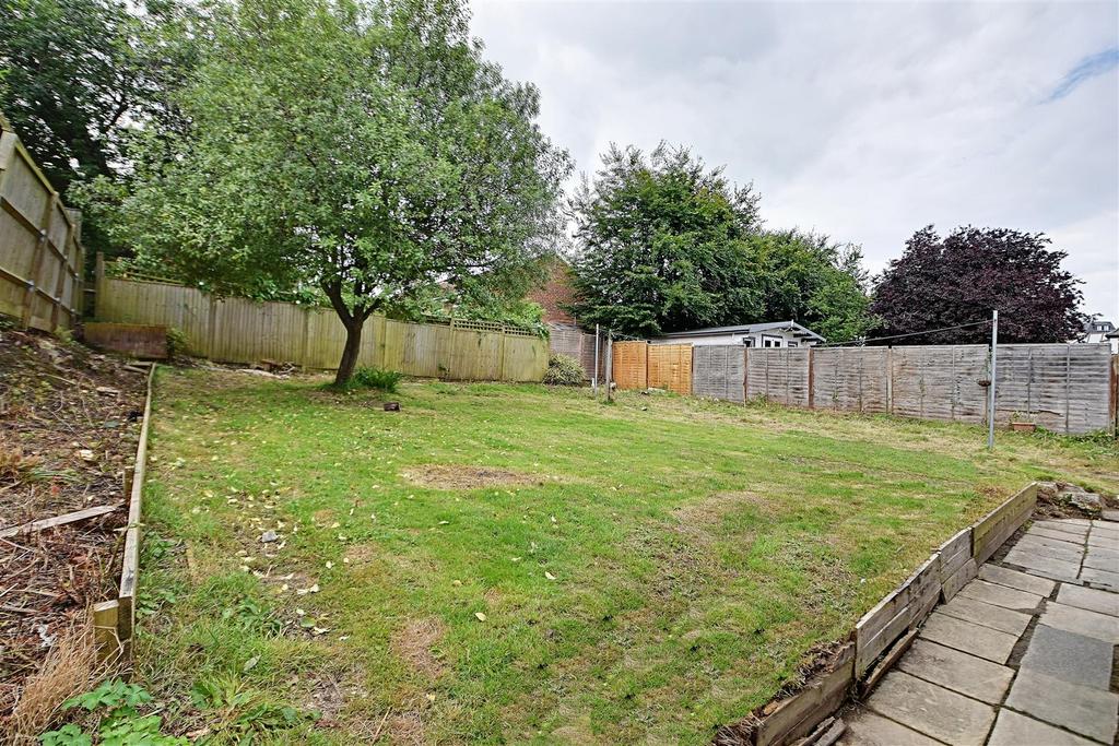 First Avenue, BexhillOnSea 2 bed detached bungalow £389,950