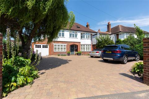 5 bedroom detached house to rent, Cambridge Avenue, New Malden