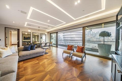 undefined, Crown Square, Tower Bridge, London, SE1