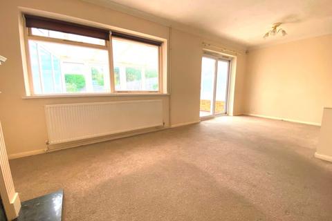14 Grasscroft, Northampton, NN2 8QH