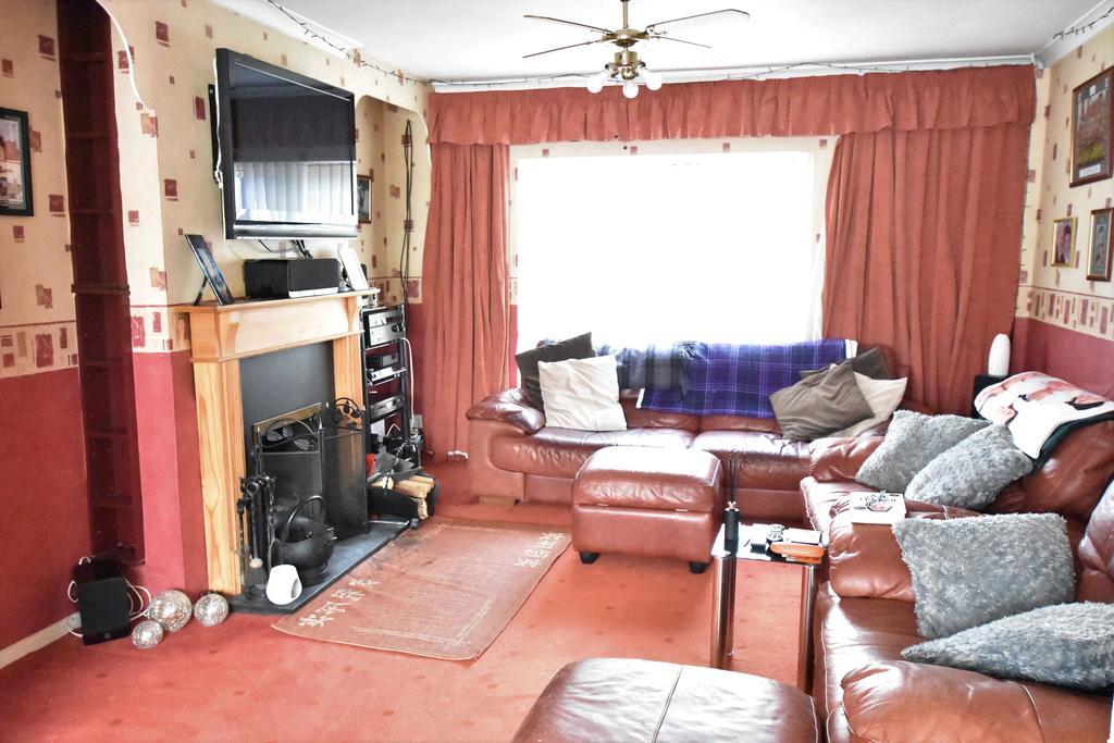 Sparrow Farm Drive, Feltham... 4 bed terraced house £465,000