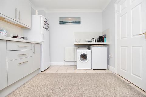 2 Ellenbrook Close, Ipswich, IP2 9WH