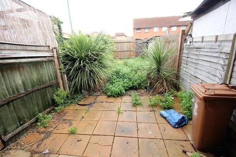 9 Martham Close, London, SE28 8NF