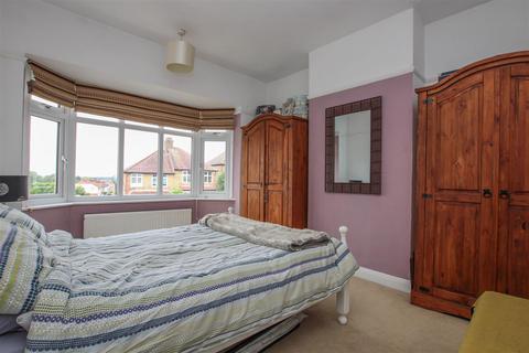 28 Kavanaghs Road, Brentwood, CM14 4NB