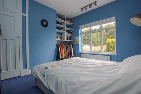 28 Kavanaghs Road, Brentwood, CM14 4NB