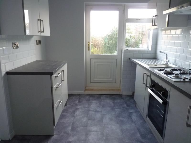 COLTMAN AVENUE, BEVERLEY, HU17 9QF 3 bed semidetached house £725 pcm (£167 pw)