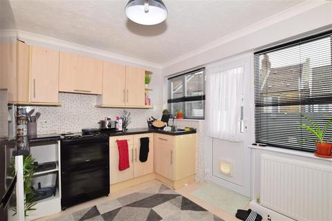 30 Garden Road, Folkestone, CT19 5RB