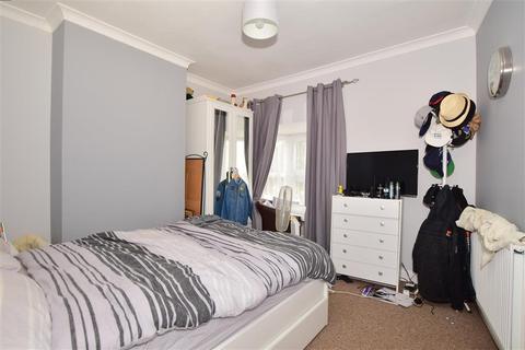 30 Garden Road, Folkestone, CT19 5RB