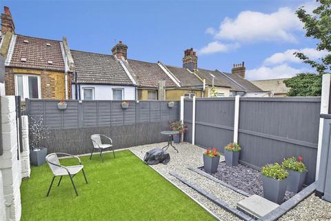 30 Garden Road, Folkestone, CT19 5RB