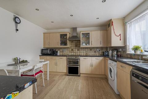 2 Dales Road, Borehamwood, WD6 2SG