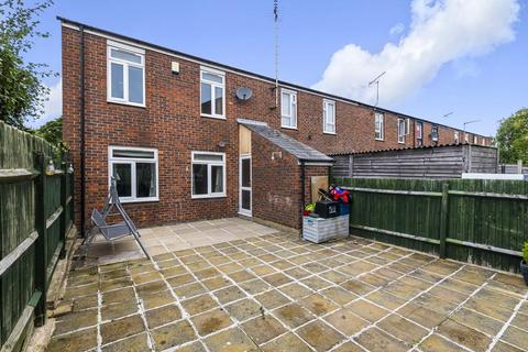 2 Dales Road, Borehamwood, WD6 2SG