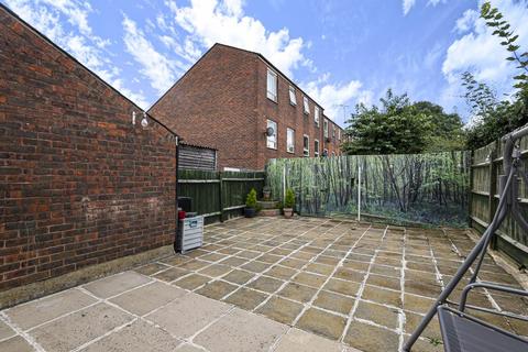 2 Dales Road, Borehamwood, WD6 2SG