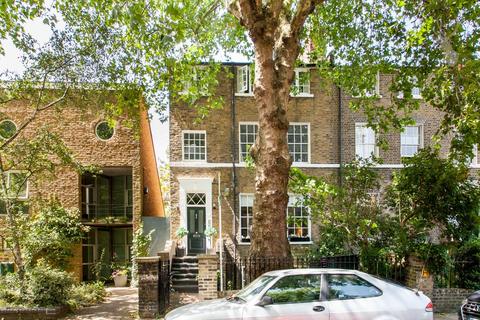 2 bedroom apartment to rent, Rhondda Grove, London