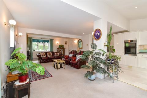 3 bedroom detached house for sale, Woodside Crescent, Smallfield, Surrey