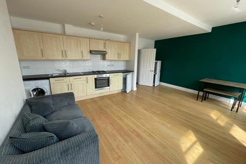 3 bedroom apartment to rent, Brixton Hill, London, SW2
