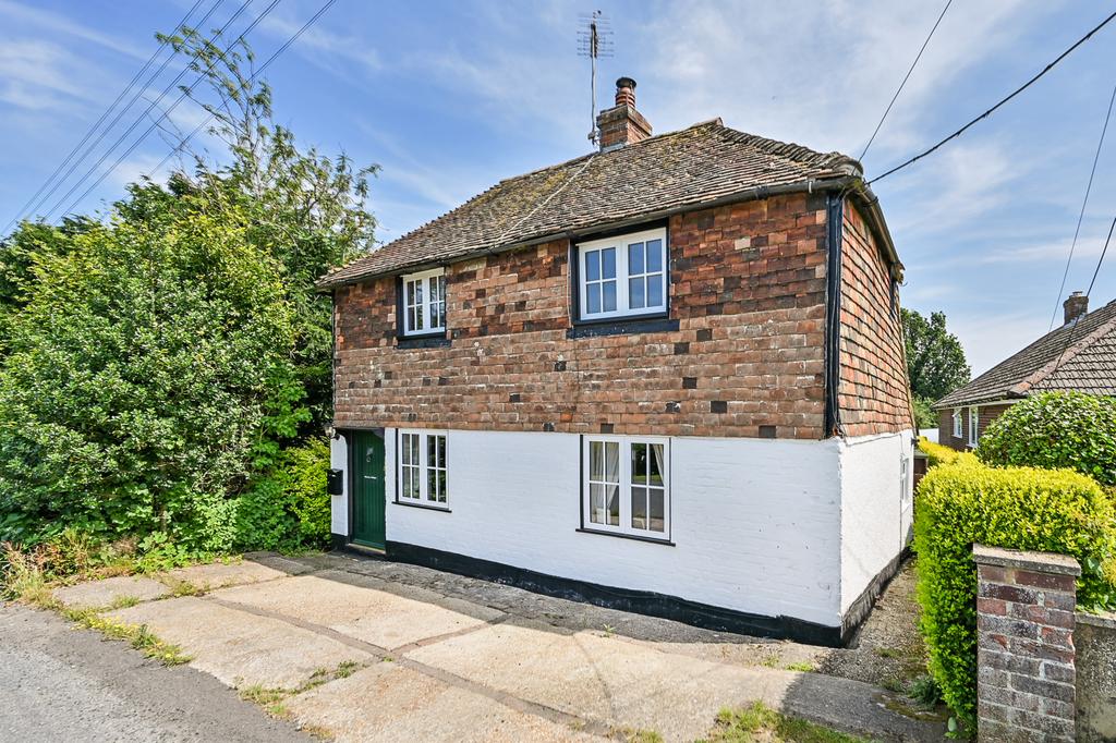 Pegg Hill Cottage, Canterbury Road, Brabourne Lees, Ashford TN25 3 bed