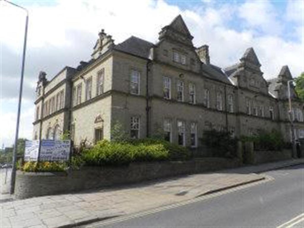 Clare Court, Halifax, HX1 2QA 1 bed apartment £500 pcm (£115 pw)