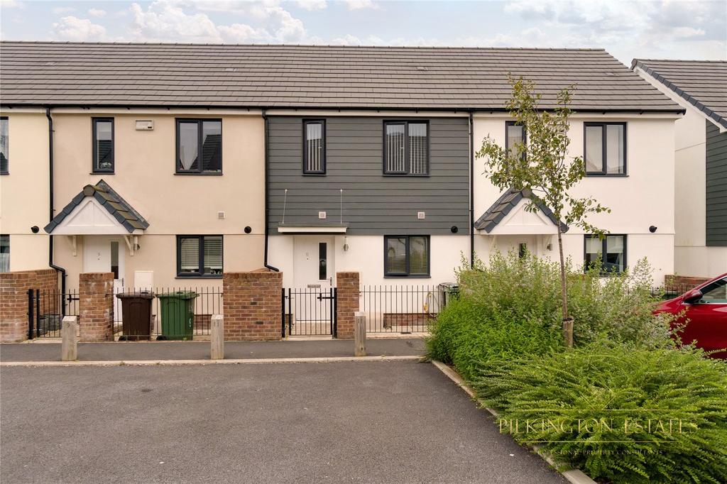 Ivy Drive, Plymouth, PL6 2 bed terraced house £210,000