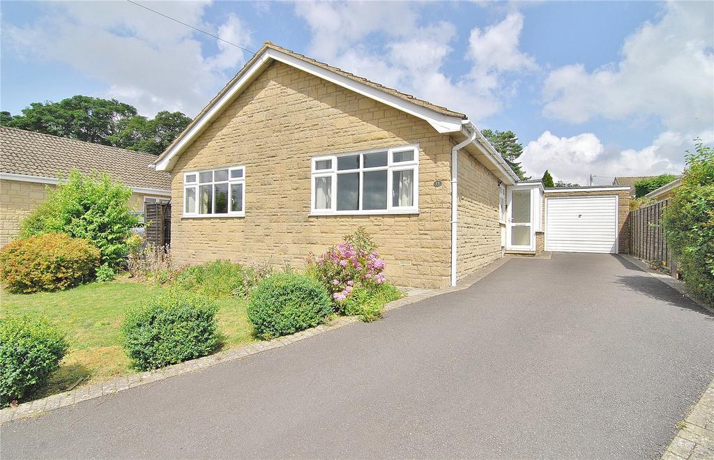 Abbenesse, Chalford Hill, Stroud, GL6 3 bed bungalow for sale - £450,000