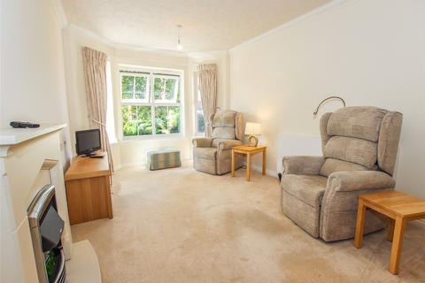 2 bedroom apartment for sale - Knights Lodge, North Close, Lymington, Hampshire, SO41