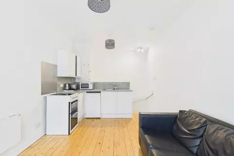 1 bedroom flat to rent - Mynd 2