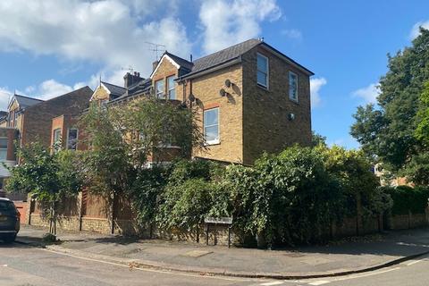 Flat 4, St Nicholas House, 33 Glamorgan Road, Kingston Upon Thames, KT1 4HS