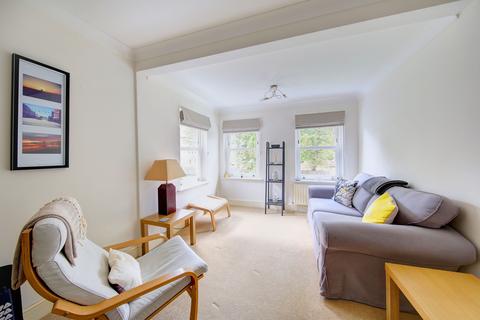 Flat 4, St Nicholas House, 33 Glamorgan Road, Kingston Upon Thames, KT1 4HS