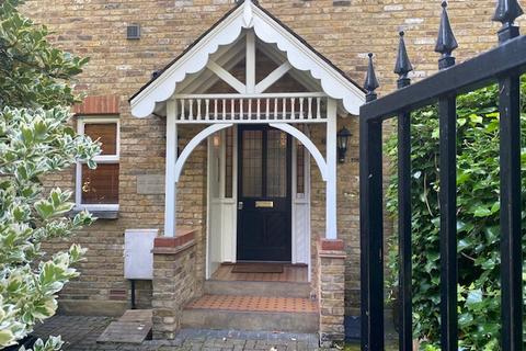 Flat 4, St Nicholas House, 33 Glamorgan Road, Kingston Upon Thames, KT1 4HS