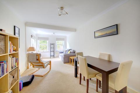 Flat 4, St Nicholas House, 33 Glamorgan Road, Kingston Upon Thames, KT1 4HS