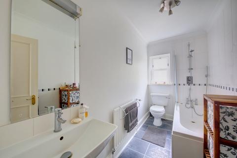 Flat 4, St Nicholas House, 33 Glamorgan Road, Kingston Upon Thames, KT1 4HS