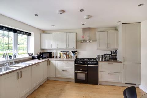 67 Manor Road, Ashford, TW15 2SL
