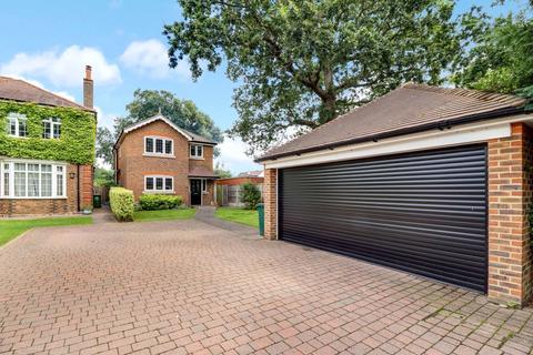 67 Manor Road, Ashford, TW15 2SL