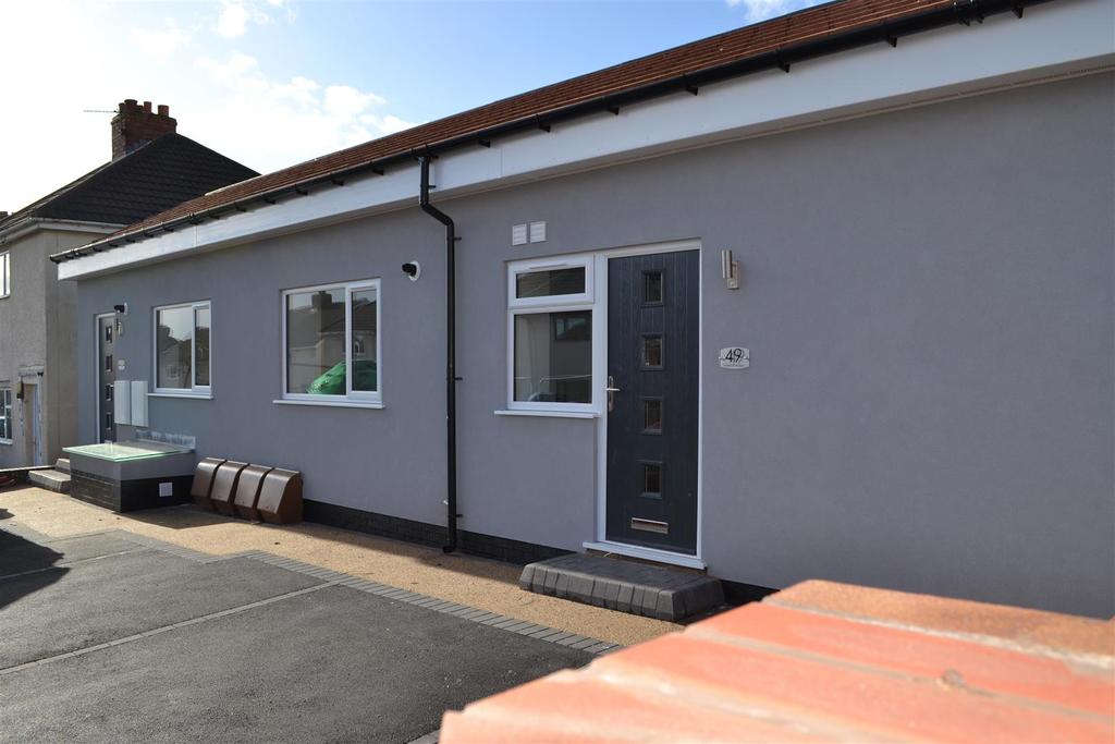 Foster Avenue, Hednesford, Cannock 2 bed apartment £575 pcm (£133 pw)