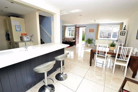 14 Abingdon Drive, Caversham, Reading, RG4 6SA