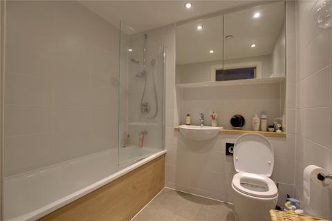 2 bedroom apartment to rent, Hewitt, Reading RG1