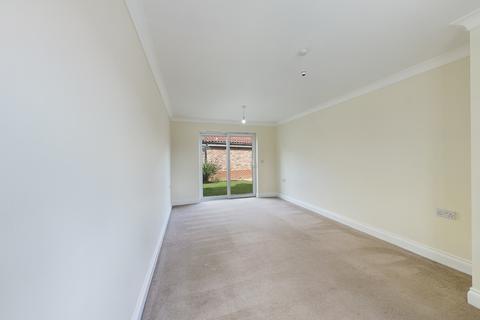 12 Baxter Close, Fakenham, NR21 8LE