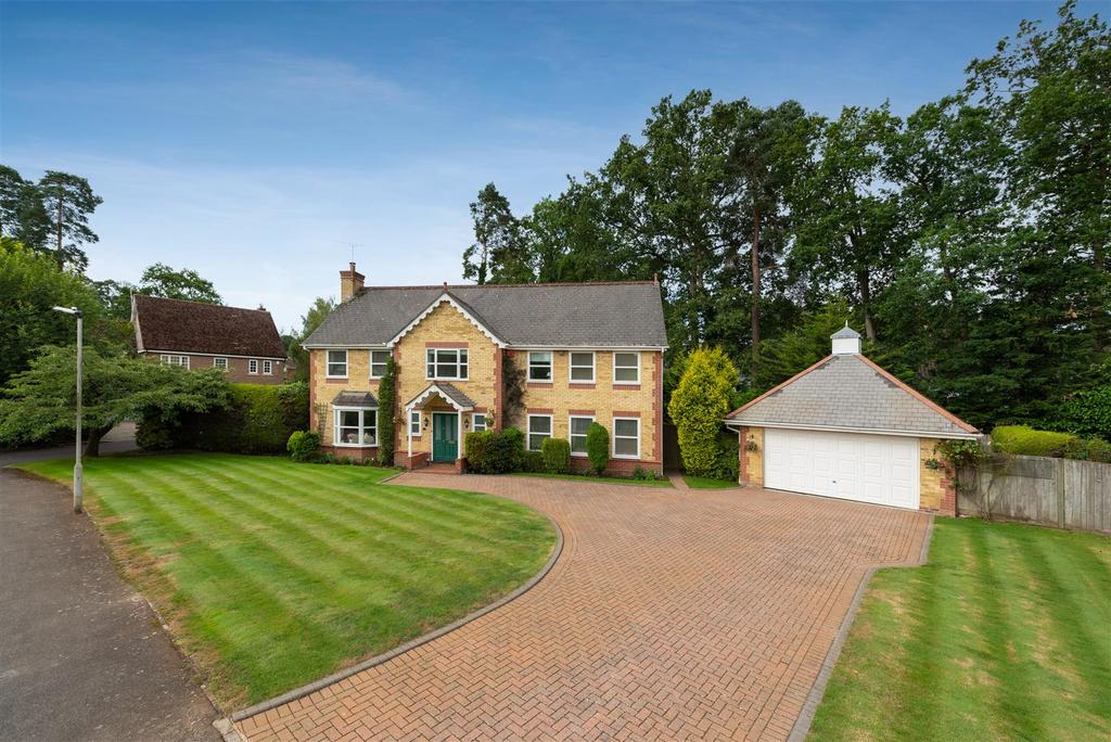 Onslow Drive, Ascot 6 bed detached house £1,295,000