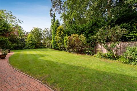 7 Onslow Drive, Ascot, SL5 7UL