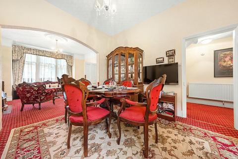 30 Fawnbrake Avenue, London, SE24 0BY