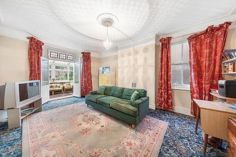 30 Fawnbrake Avenue, London, SE24 0BY