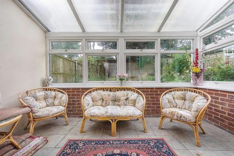 30 Fawnbrake Avenue, London, SE24 0BY