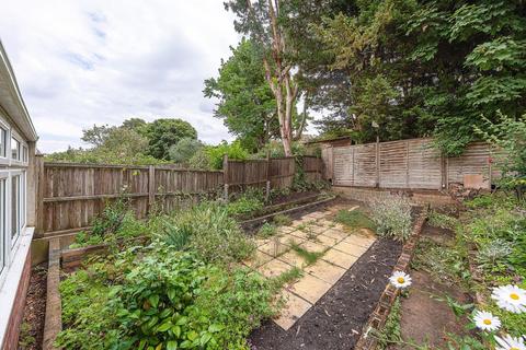 30 Fawnbrake Avenue, London, SE24 0BY