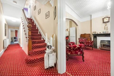 30 Fawnbrake Avenue, London, SE24 0BY