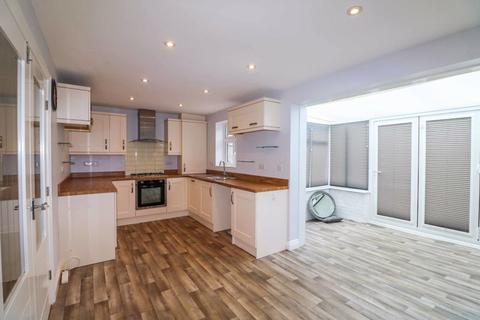 2 Aspen Close, Willerby, Hull, HU10 6FR