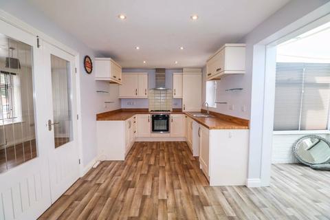 2 Aspen Close, Willerby, Hull, HU10 6FR