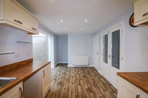 2 Aspen Close, Willerby, Hull, HU10 6FR