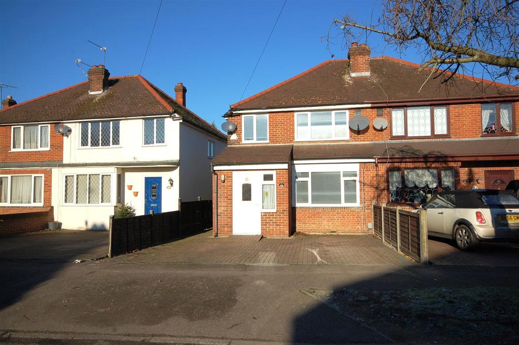 Crawford Road, Hatfield 3 bed semidetached house £400,000