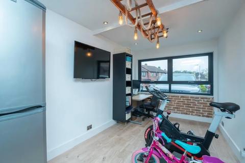 10 Stainby Close, West Drayton, UB7 9NH