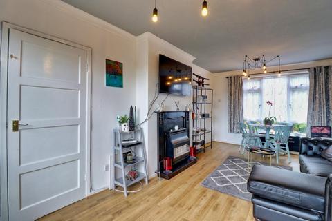 14 Silk Mill Drive, Leeds, LS16 6DX