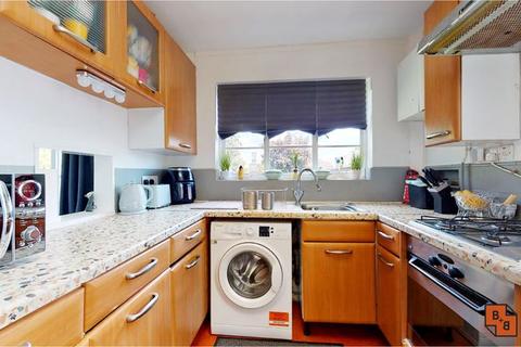 6 Lancaster Road, London, SE25 4AQ